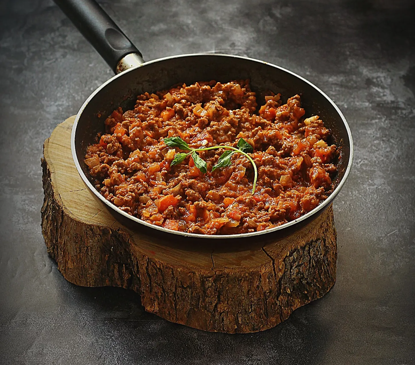 Qallayet Bandourah with beef